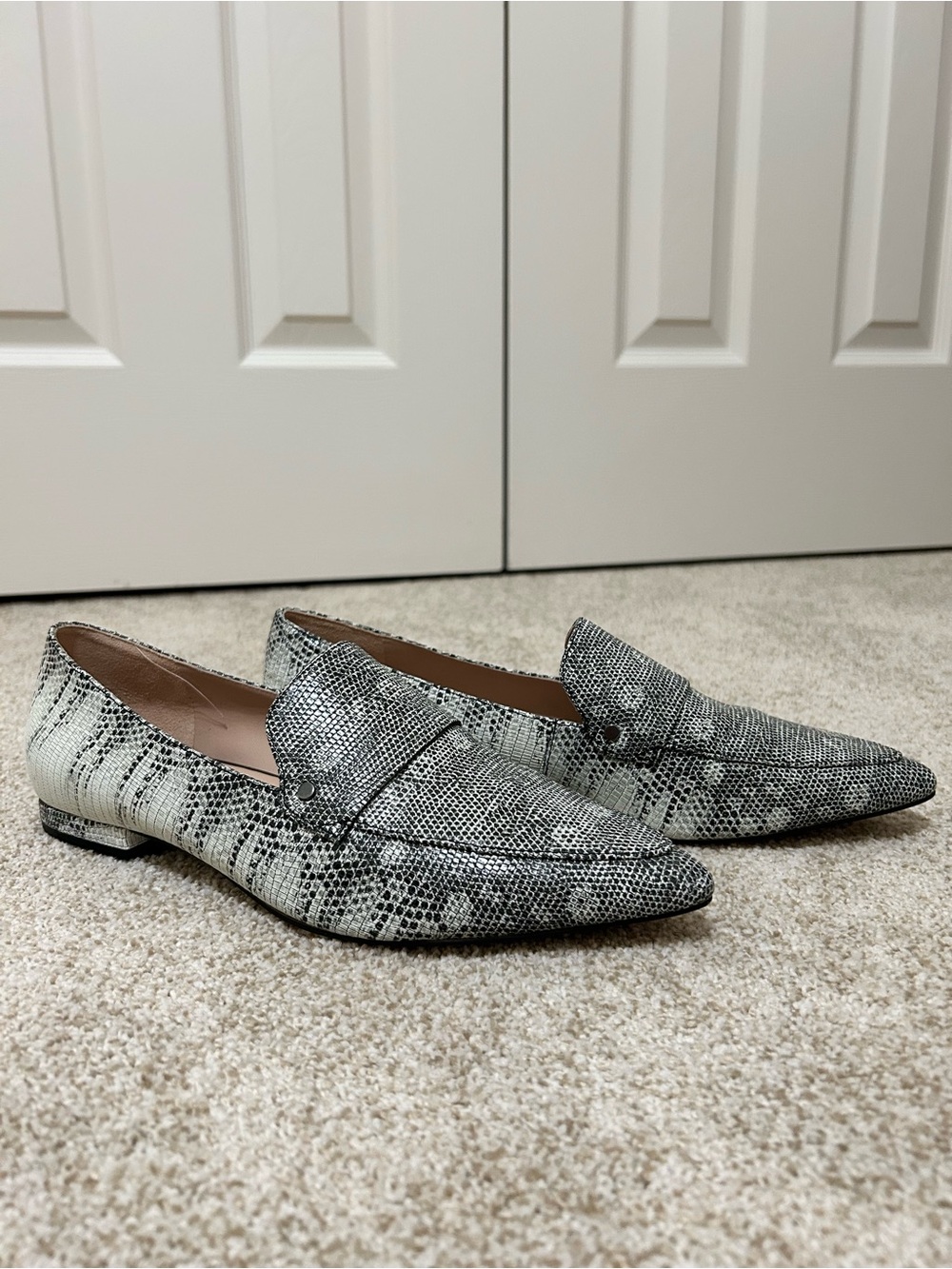 NEW 27 EDIT Harlie Pointed-Toe Snake-Print Loafers size 9 workwear animal print